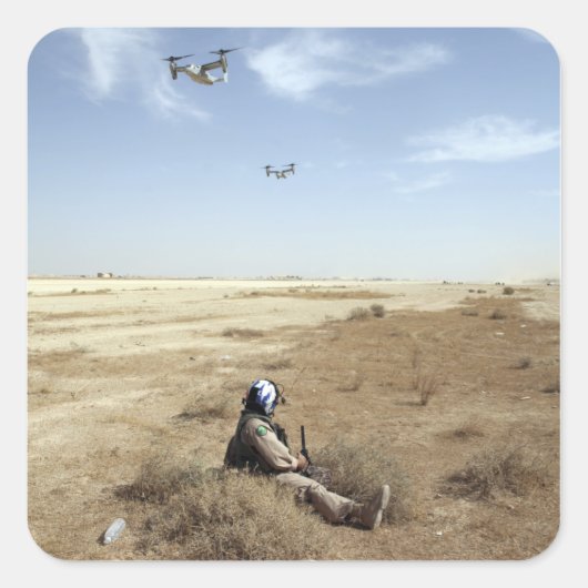 MV-22B Ospreys fliegen über den Korpus der US-Mari Quadratischer Aufkleber (Vorderseite)