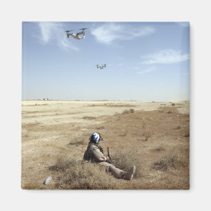 MV-22B Ospreysfliege über US-Marine-Krankenhaus Magnet