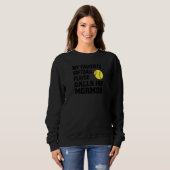 My Favorite Softball Player Calls Me Mormor Swedis Sweatshirt (Vorne ganz)