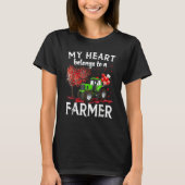 My Heart Belongs To A Farmer Valentine For Farmer T-Shirt (Vorderseite)