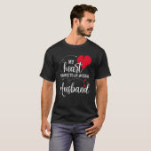 My Heart Belongs To An Awesome Husband T-Shirt (Vorne ganz)