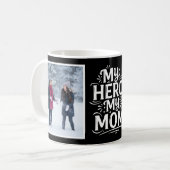 My Hero My Mom Bold Personalized 2 Photo Black Kaffeetasse (Vorderseite Links)