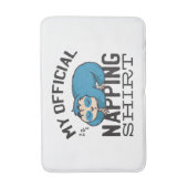 My official napping shirt - Lazy sleeping Sloth Badematte (Vorderseite Vertikal)