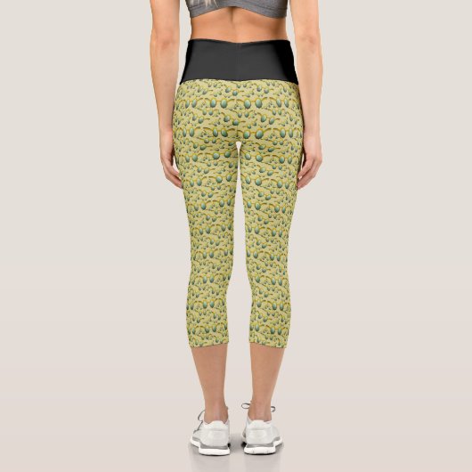 My Polarized Glasses are Ready Pattern Capri Leggings (Rückseite)