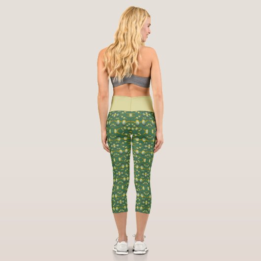 My Polarized Glasses are Ready Pattern Capri Leggings (Rückseite)