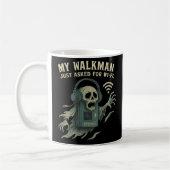 My Walkman Asked for Wi-Fi Retro Tech Horror Kaffeetasse (Links)