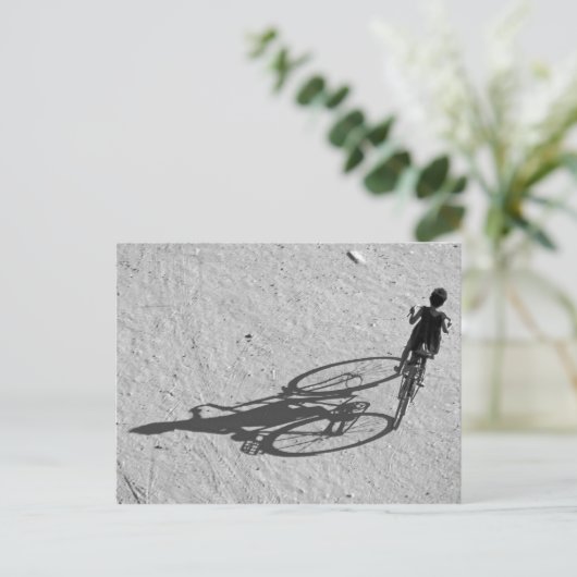 Myamar, Bagan, Junge, der auf einem riesigen Fahrr Postkarte (Stehend Vorderseite)