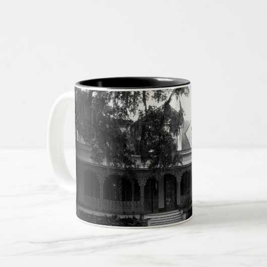 Myrtles Plantation in Schwarzweiß Zweifarbige Tasse (Vorderseite Links)