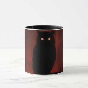 Mysteriöse Eule in der nächtlichen Tasse
