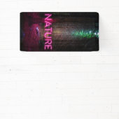 Mysteriöse Fichtenwälder Natur Neon magenta Zeiche Banner (InSitu)