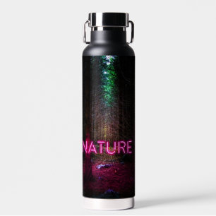 Mysteriöse Fichtenwälder Natur Neon magenta Zeiche Trinkflasche