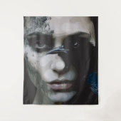 Mysteriöse Frau mit Raven Wandteppich (Vorderseite)