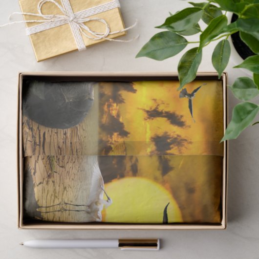 Mysteriöse Meerjungfrau-Fantasie, die im Gelb Seidenpapier (Geschenk)