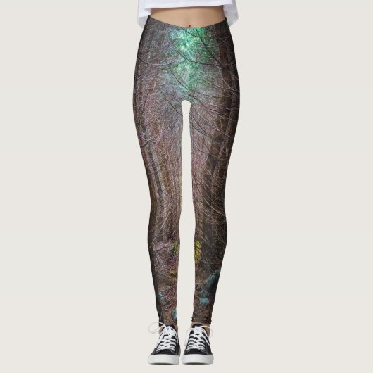 Mysteriöser Fichtenwald Leggings (Vorderseite)