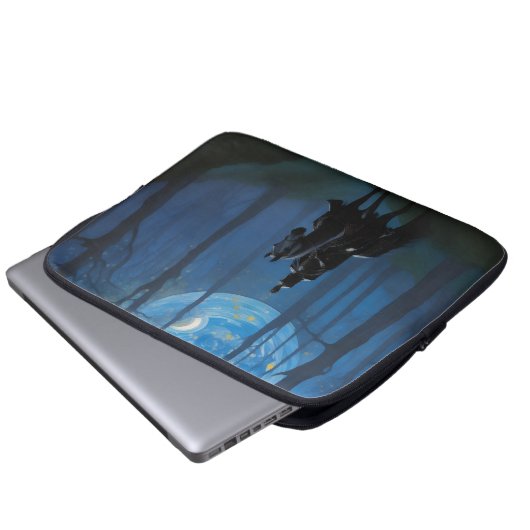 Mysteriöser Schwarzer Ritter im Mondlichtwald Laptopschutzhülle (Vorne Knopf)