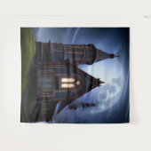 Mysteriöses gotisches Haus auf Hügel Wandteppich (Vorderseite (Horizontal))