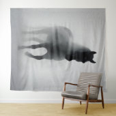 Mysteriöses Schwarzes Pferd, das aus dem Nebst auf Wandteppich (Beispiel (Horizontal))