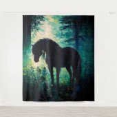 Mysterious Black Horse in Forest Wandteppich (Vorderseite)