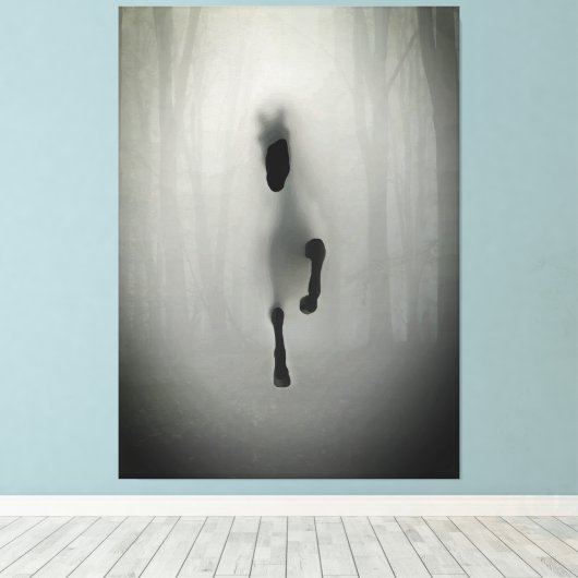 Mysterious Black Horse Running in Misty Fog Forest Leinwanddruck (Insitu (Holzboden))