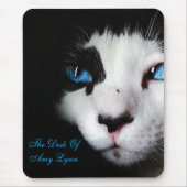Mysterious Blue Eyed Tuxedo Cat MousePad (Vorne)