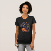 "Mysterious Feline" Anime Black Cat Halloween T-Shirt (Vorne ganz)