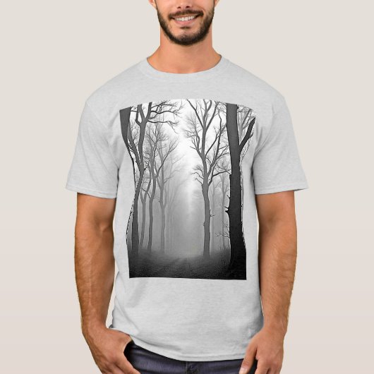 Mysterious Foggy Forest Path T-Shirt (Vorderseite)