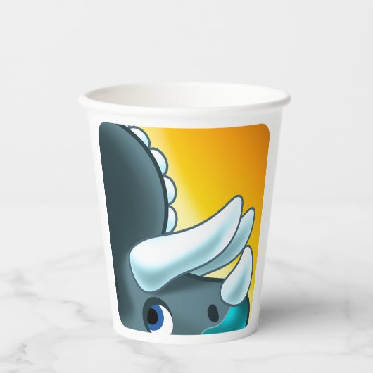 MYSTERIOUS HORNED DINOSAUR von Jeff Willis Art Pappbecher (Vorderseite)