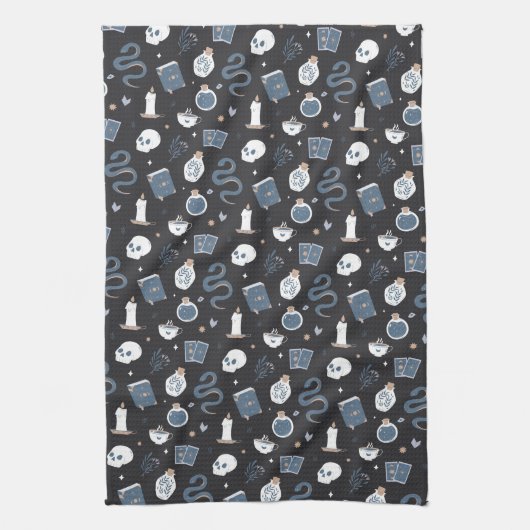 Mystic Boho Crystal Halloween Pattern Geschirrtuch (Vertikal)