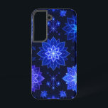 Mystic Glow Blue Lila Phone Case Samsung Galaxy Hülle<br><div class="desc">Mit diesem Tough Phone Case schützen Sie Ihre Samsung Galaxy S22 im bezaubernden Stil. Mit einem fesselnden, nahtlosen Muster leuchtender blauer und lila Blumenmotive und abstrakter Motive vor einem dunklen Hintergrund. Das komplexe Design ähnelt mystischen Schneeflocken oder himmlischen Schmuckstücken und strahlt ein leuchtendes, ätherisches Licht aus, das mit pulsierender Energie...</div>