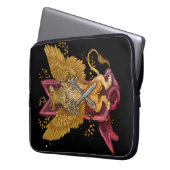 Mystic Griffin mit Schwertern Laptopschutzhülle (Vorderseite Links)