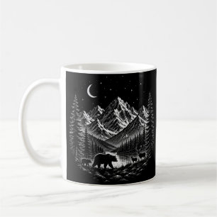 Mystic Mountain Wilderness Nacht im Linocut-Stil Kaffeetasse
