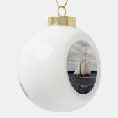 Mystic Whaler Kugel oder Schneeflocken-Ornament Keramik Kugel-Ornament (Links)