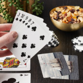 Mystic Whaler spielt Karten Spielkarten (In Situ)
