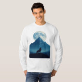 Mystic Wolf Under the Moon – Unisex T-Shirt (Vorne ganz)