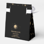 Mystical Black Gold Celestial Galaxy Wedding Geschenkschachtel (Rückseite)