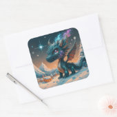Mystical Chibi Dragon Winter Landschaft Quadratischer Aufkleber (Umschlag)