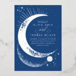 Mystical Crescent Moon Starry Night Boho Wedding Folieneinladung<br><div class="desc">Diese Einladung markiert den Beginn eines außergewöhnlichen Abenteuers, ideal für Paare, die von einer Hochzeit träumen, die von Themen wie "Unter den Sternen", "Geschrieben in den Sternen" oder "Auf dem Mond und zurück" inspiriert wird. Es zeigt die Pracht des Kosmos, mit rätselhaften Planeten, sich ausbreitenden Galaxien und ewigen Konstellationen, durch...</div>