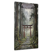 Mystical forest and torii gate that symbolizes it klemmbrett (Rechts)