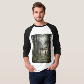 Mystical forest and torii gate that symbolizes it T-Shirt (Vorne ganz)