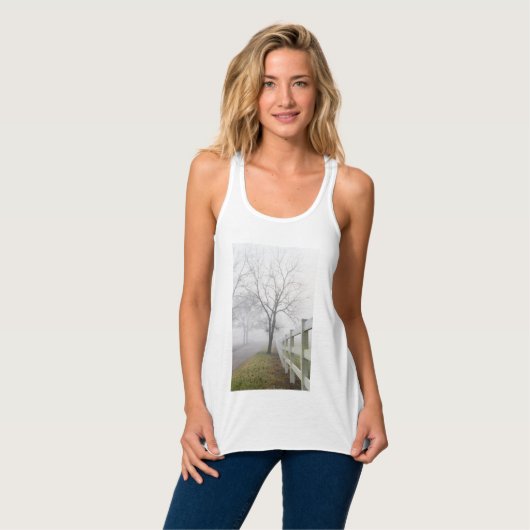 Mystical Misty Morning Tank Top (Vorderseite Vollansicht)
