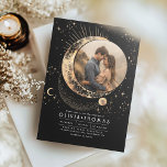 Mystical Moon Starry Night Wedding Foto Einladung<br><div class="desc">Diese Hochzeitseinladung weckt ein magisches Narrativ für Ihre kosmisch-thematische Feier mit dem Motto "Unter den Sternen", "Geschrieben in den Sternen" oder "Zum Mond und zurück". Ein faszinierendes Design mit einem Sternenhimmel, in dem Ihr gemeinsames Foto schön gerahmt in einem himmlischen Motiv eines Mondes und Sonnenscheins ist. Dieses künstlerische Framing lädt...</div>