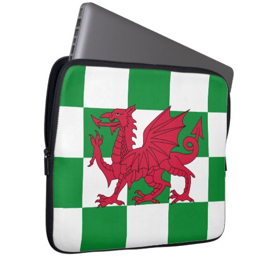 Mystical Red Celtic Dragon Flag Wales Laptopschutzhülle (Vorne Rechts)