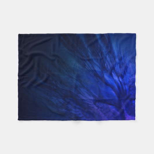 Mystical Wings with Deep Blue Feathers Fleecedecke (Vorderseite (Horizontal))