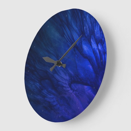 Mystical Wings with Deep Blue Feathers Große Wanduhr (Winkel)