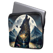 Mystical Wolf Howling bei Moon Surreal Laptopschutzhülle (Vorderseite Links)