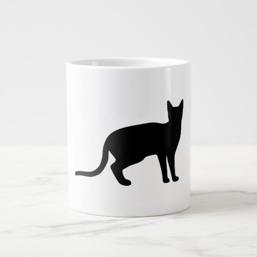 Mystik der Feline: Eine elegante Cat-Silhouette Jumbo-Tasse (Vorderseite)
