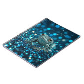 Mystik des Blue Dimentee Frog On Blue Bokeh Notizblock (Linke Seite)