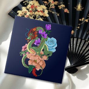Mystisch grüner chinesischer Drache, floral, marin Fliese