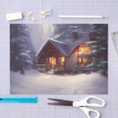 Mystische Blockhütte inmitten der Evergreens Seidenpapier (Handwerk)