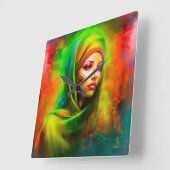 Mystische Frau in Neonfarben Quadratische Wanduhr (Winkel)